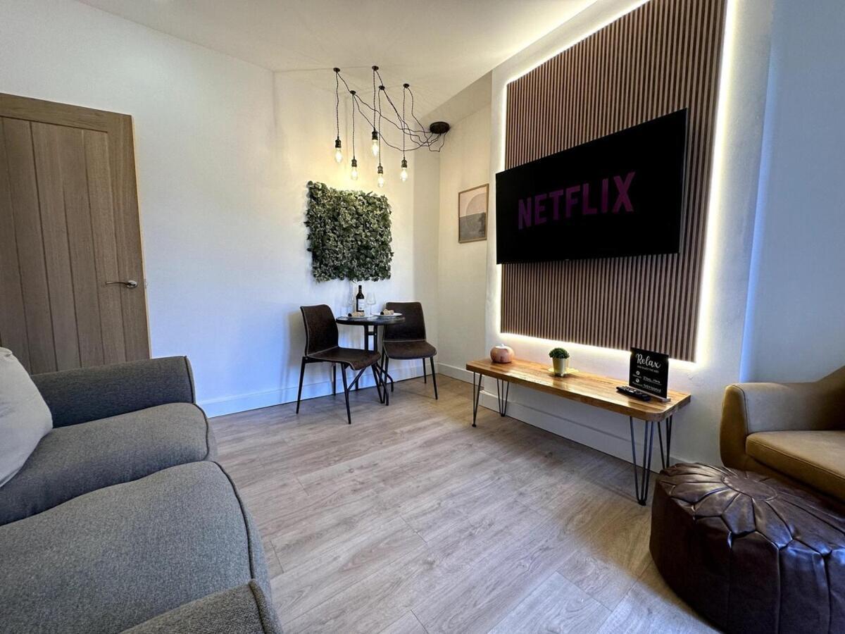 Deluxe Stays @ Libra Spaces Кингстон-апон-Халл Экстерьер фото